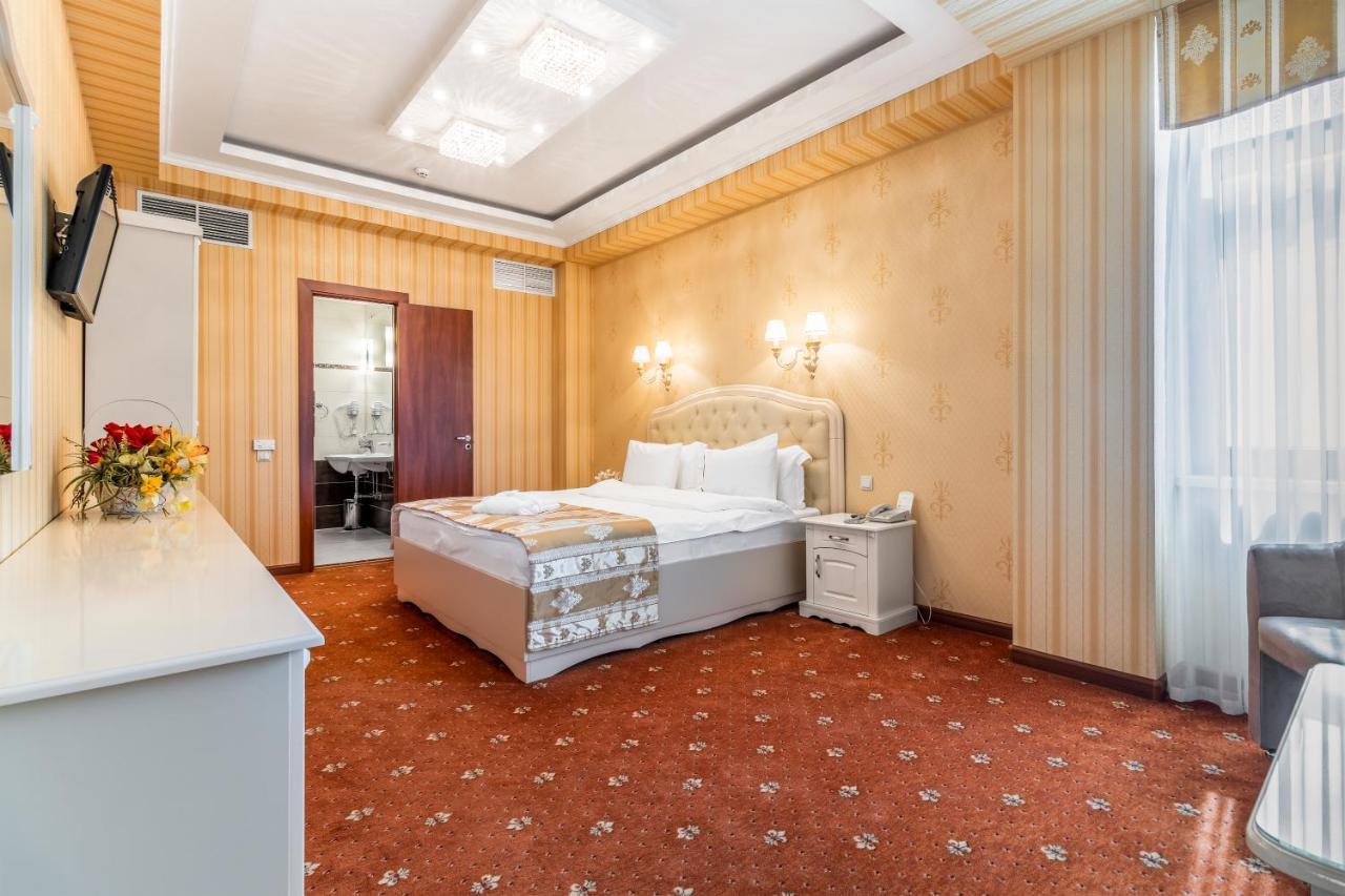Regency Готель